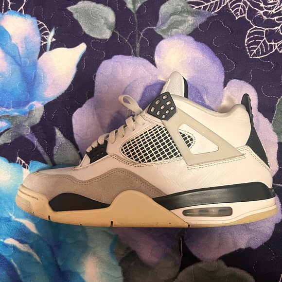 Jordan 4 Military Black - Picture 2 of 6